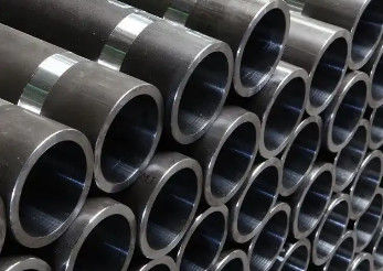 SA106C Alloy ERW Steel Pipe AISI 4130 Seamless Carbon Steel Tube For Petroleum Cracking Boiler