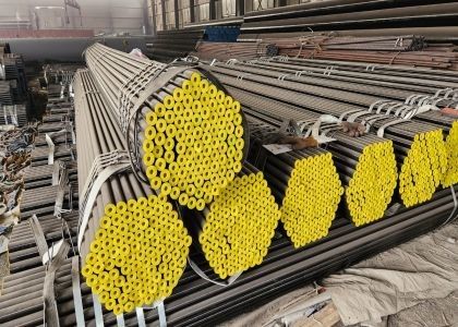 Customized ASTM A53 Standard Seamless Pipe With Black Painting Service