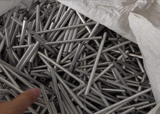 PLAIN/BEVELED End Type Alloy Pipe System With Certifications Customized Seamless