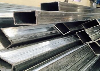 Steel Hollow Sections with 0.5mm To 25mm Thickness Range Q195-235 Grade and Hot Rolled Technique for Structural Framework