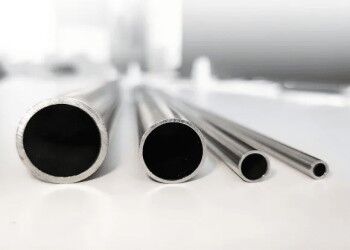 Stainless Steel Pipe and Tubing with 0.3mm to 150mm Thickness and 1/4 Inch to 48 Inch Diameter for High Temperature Resistance